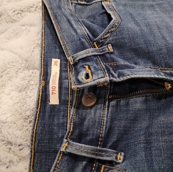 Levi's 710 Super Skinny - Picture 2 of 3